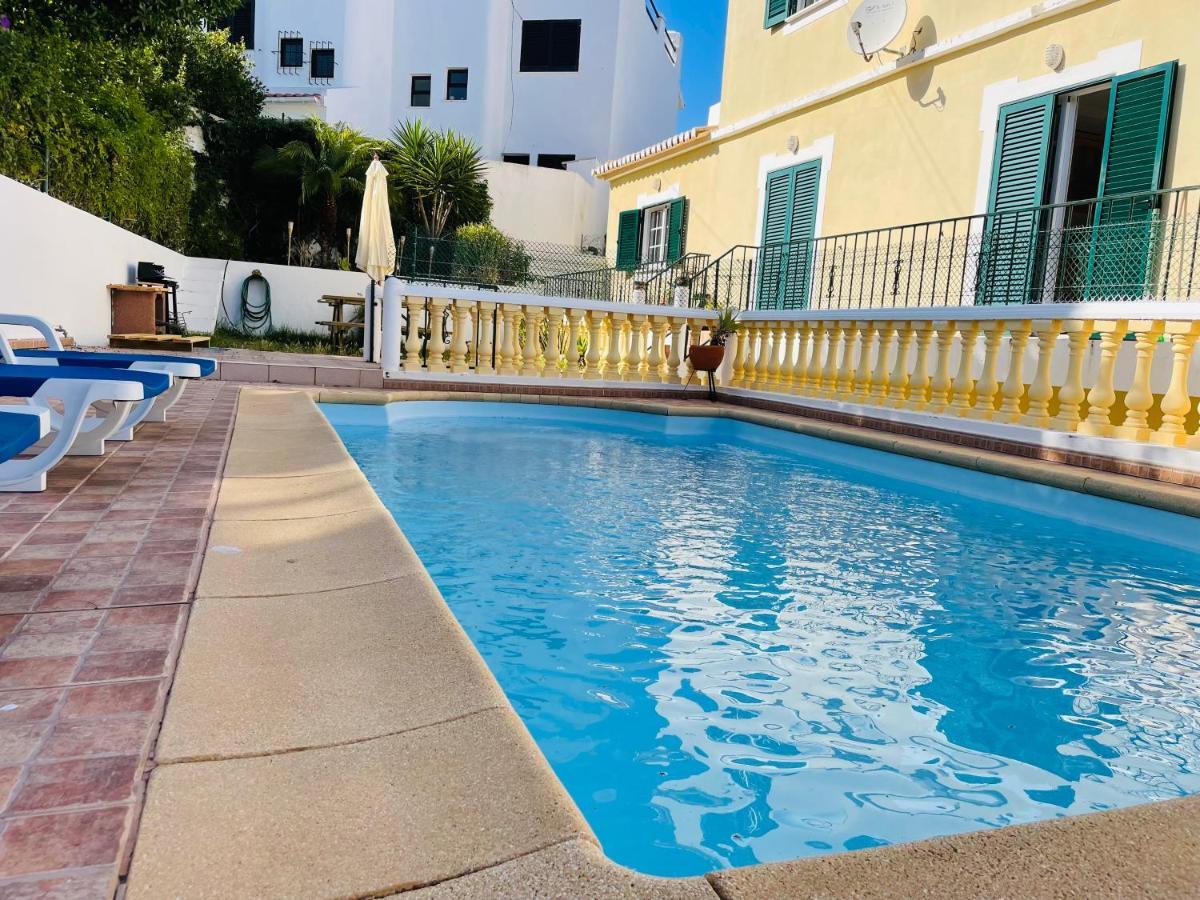 Travellers Guesthouse ลากอส ภายนอก รูปภาพ