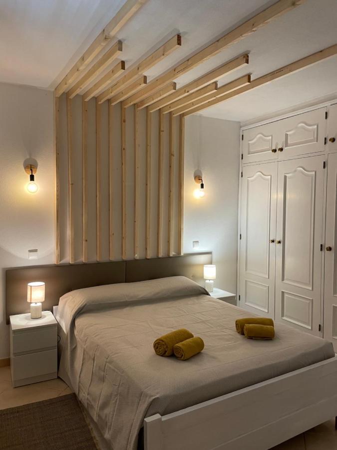Travellers Guesthouse ลากอส ภายนอก รูปภาพ