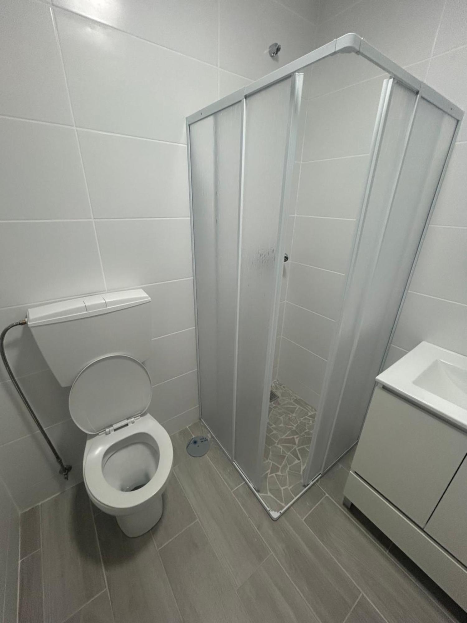 Travellers Guesthouse ลากอส ภายนอก รูปภาพ