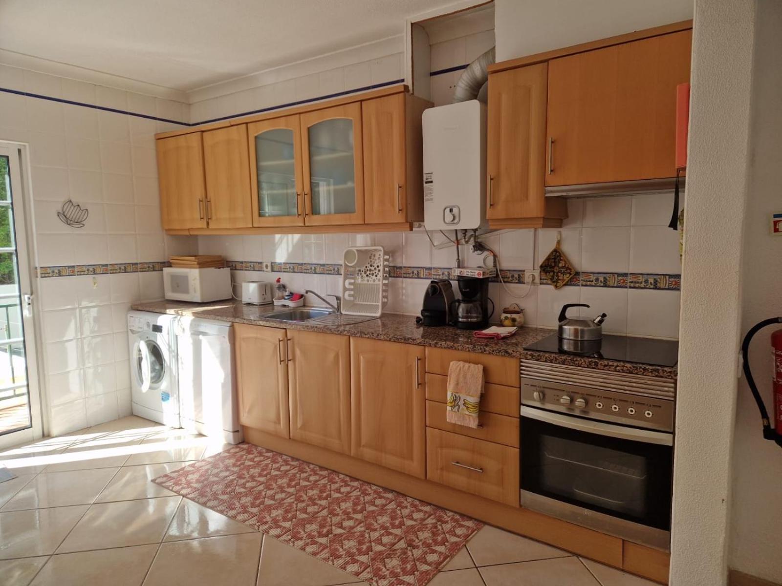 Travellers Guesthouse ลากอส ภายนอก รูปภาพ