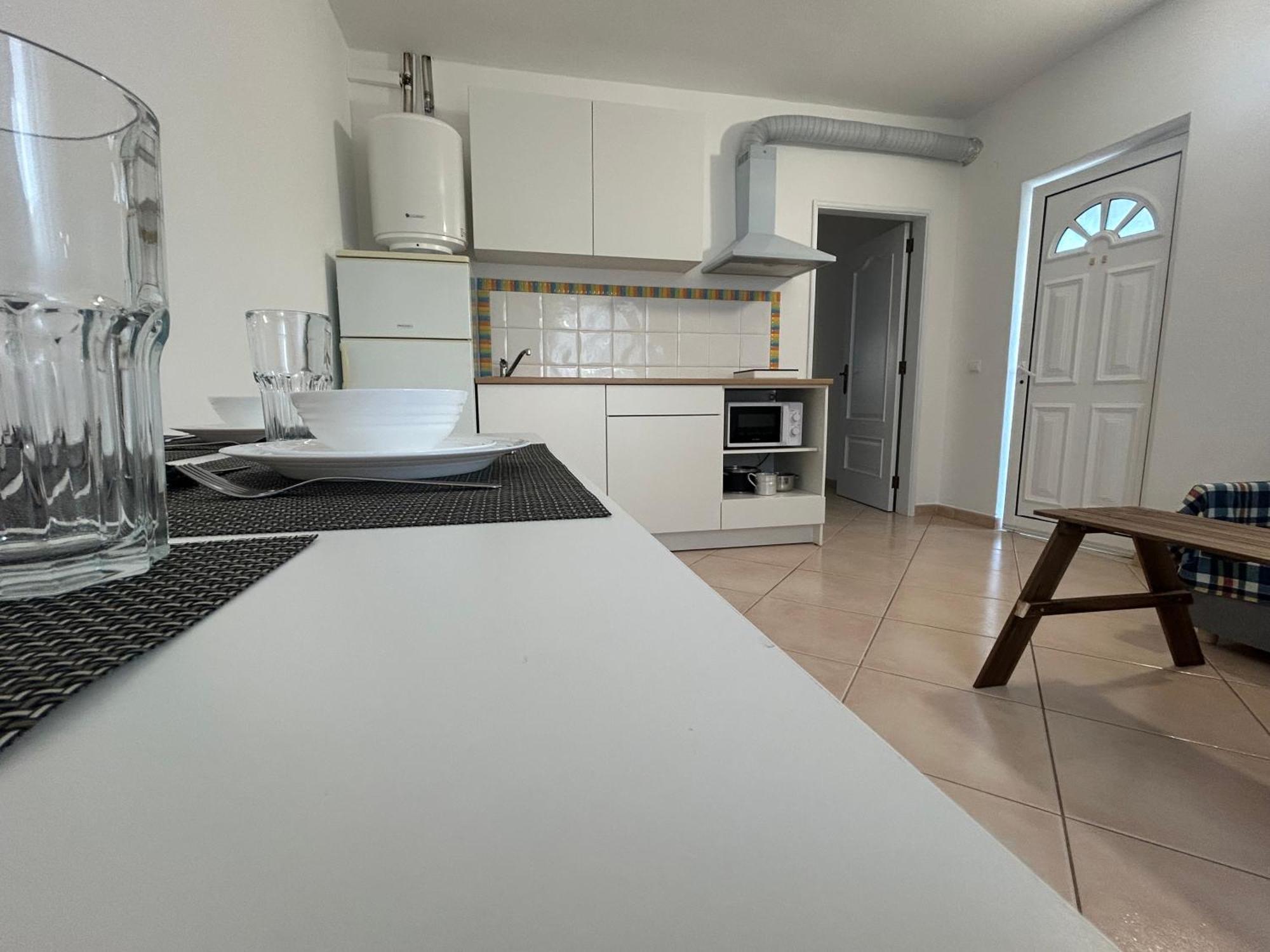Travellers Guesthouse ลากอส ภายนอก รูปภาพ